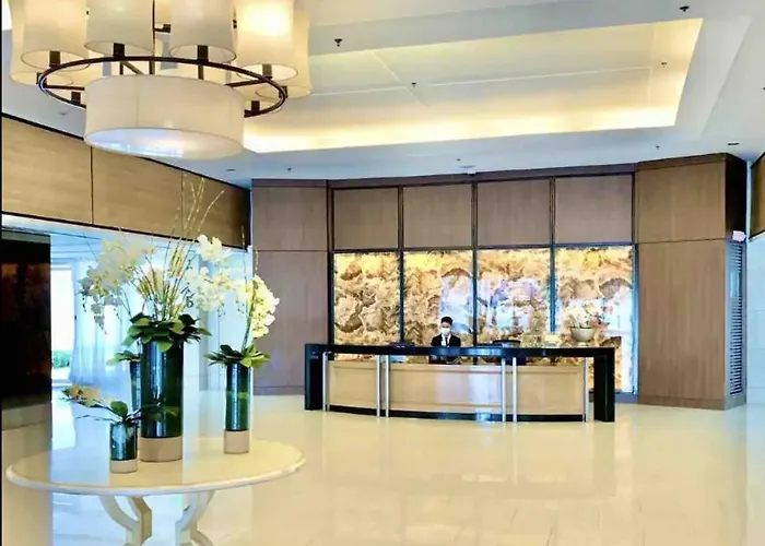 Near Moa Bay Airport Via Naiax Balcony-pool View Wifi Shell Residences *